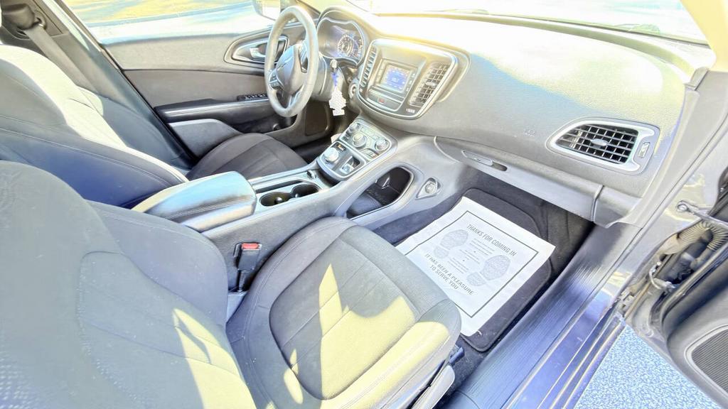 2016 Chrysler 200 - $6,500