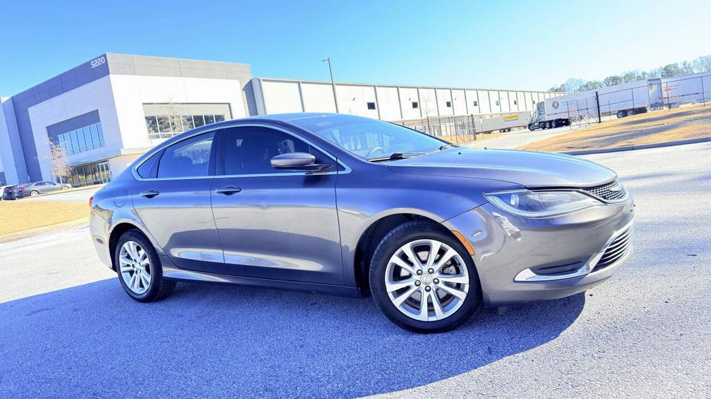 2016 Chrysler 200 - $6,500