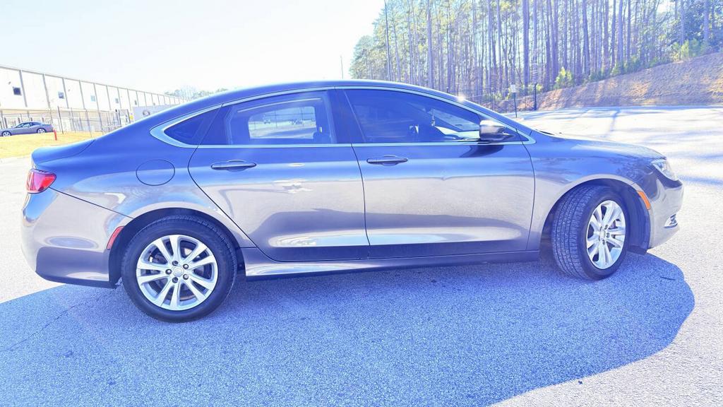 2016 Chrysler 200 - $6,500