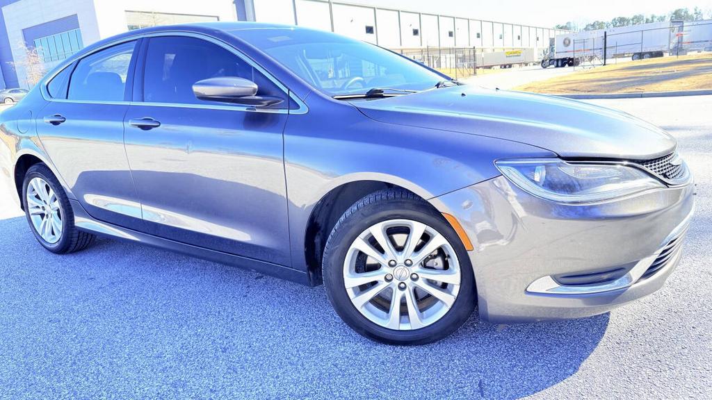2016 Chrysler 200 - $6,500