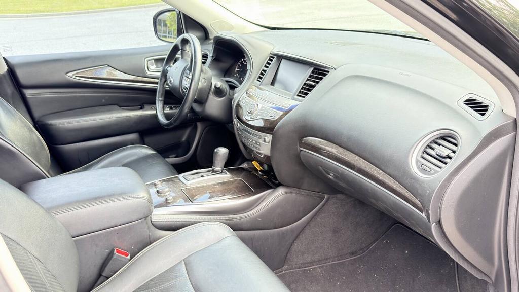 2013 INFINITI JX - $8,500