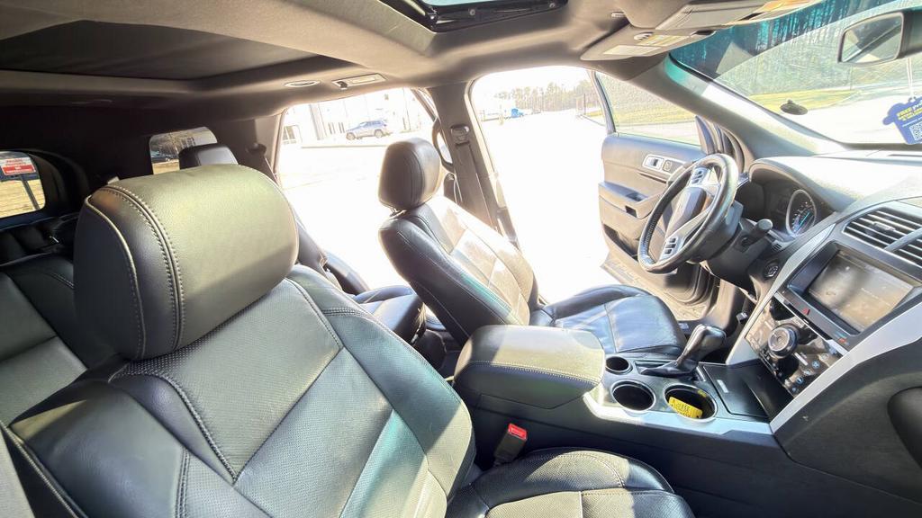 2013 Ford Explorer - $6,999