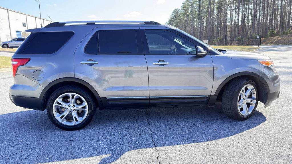 2013 Ford Explorer - $6,999