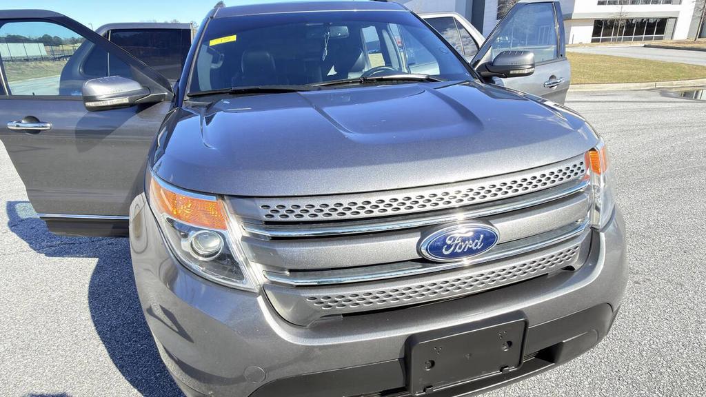 2013 Ford Explorer - $6,999