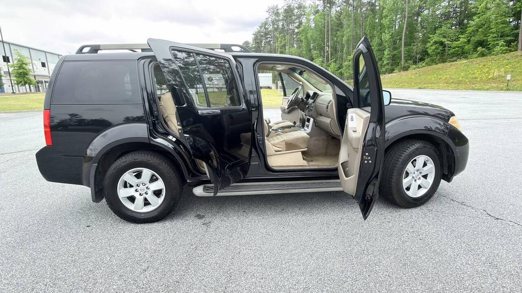 2010 Nissan Pathfinder - $4,999