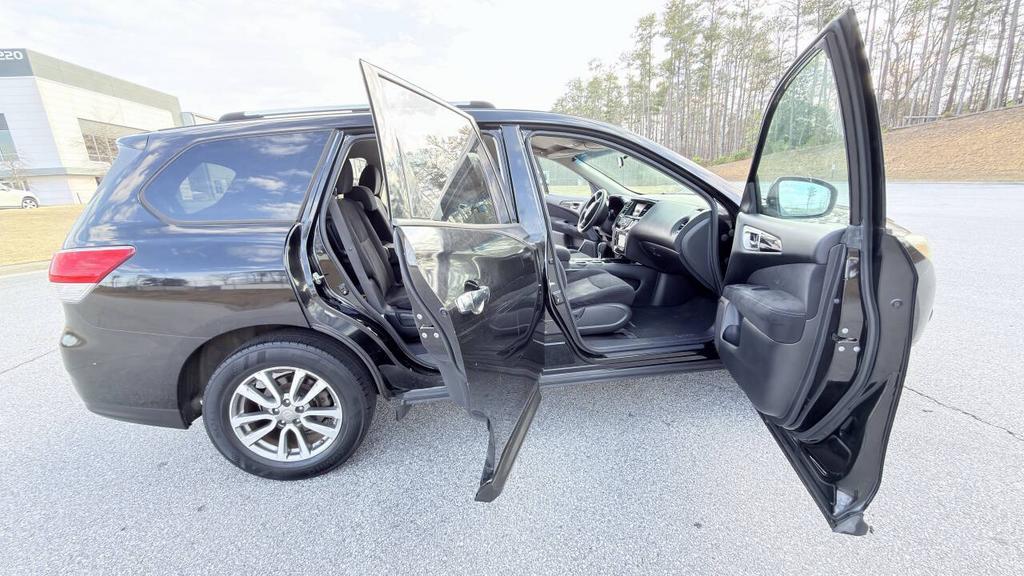 2013 Nissan Pathfinder - $7,500