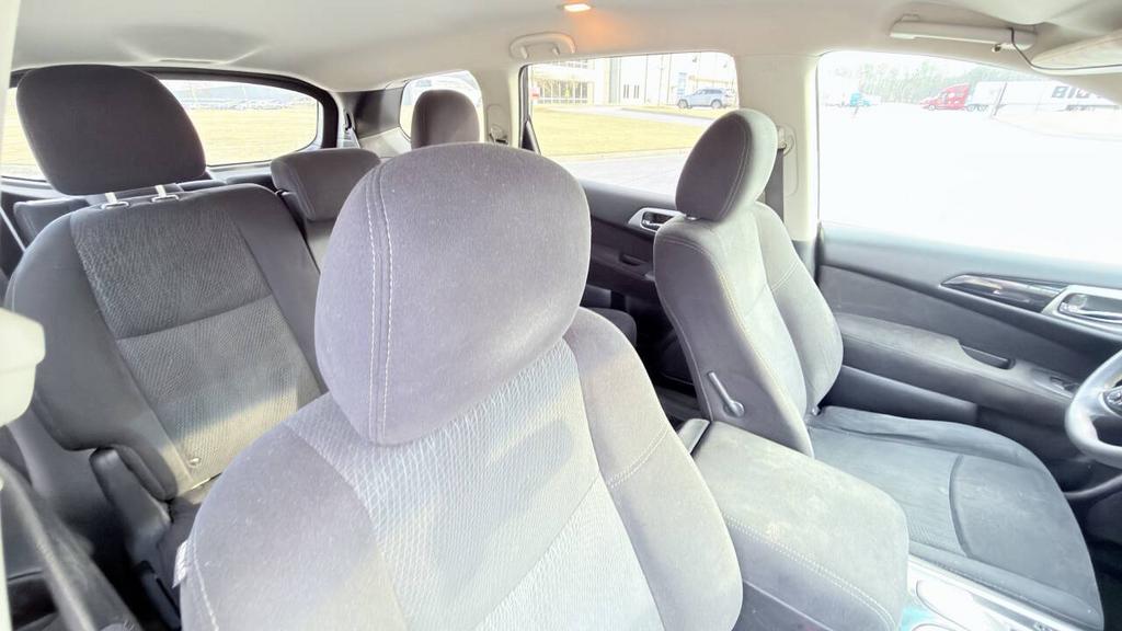 2013 Nissan Pathfinder - $7,500