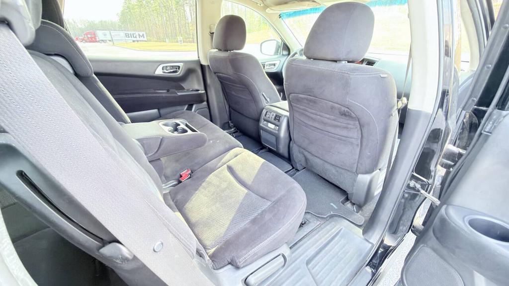 2013 Nissan Pathfinder - $7,500