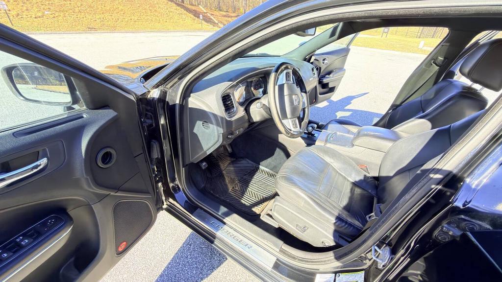 2012 Dodge Charger - $7,500