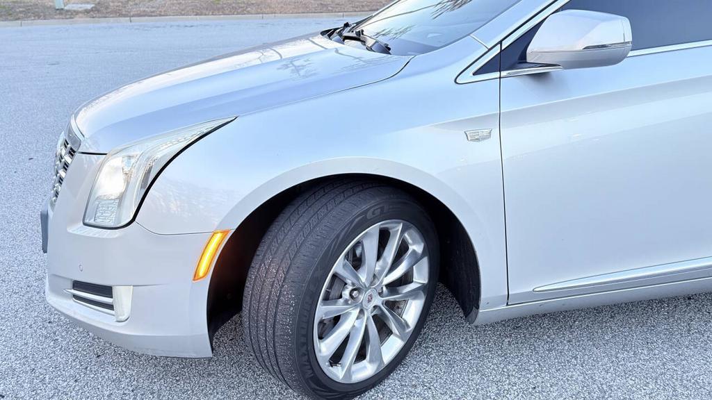 2013 Cadillac XTS - $7,800