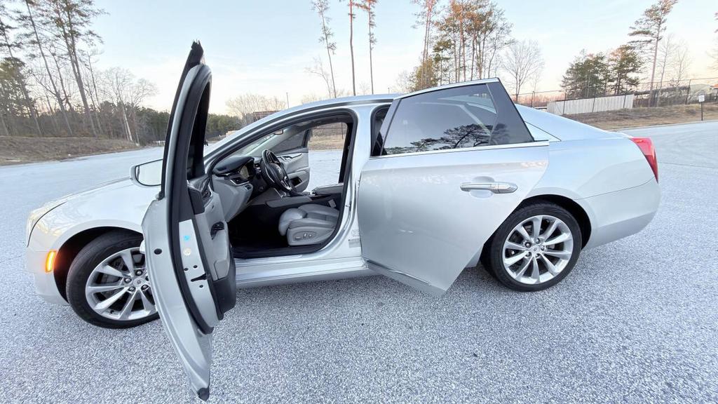 2013 Cadillac XTS - $7,800