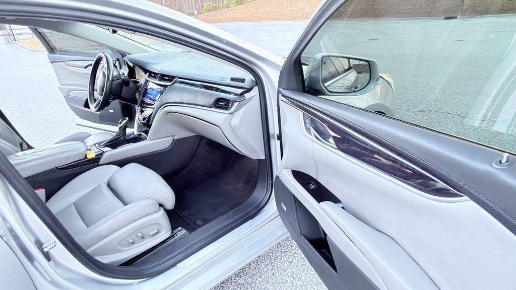 2013 Cadillac XTS - $7,800