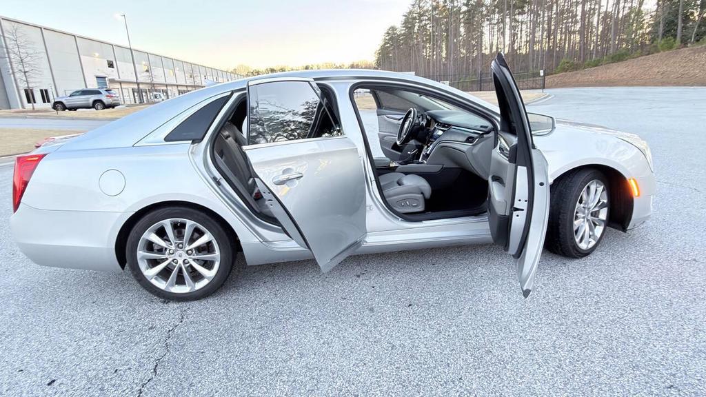 2013 Cadillac XTS - $7,800