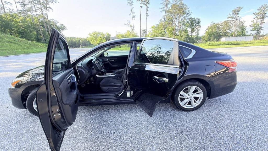 2013 Nissan Altima - $5,999