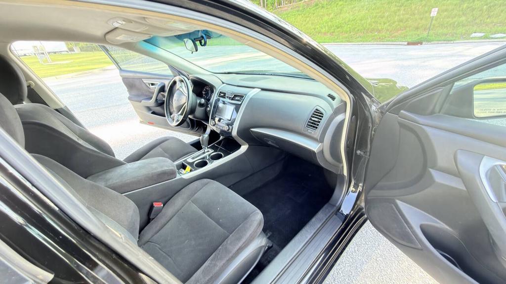 2013 Nissan Altima - $5,999