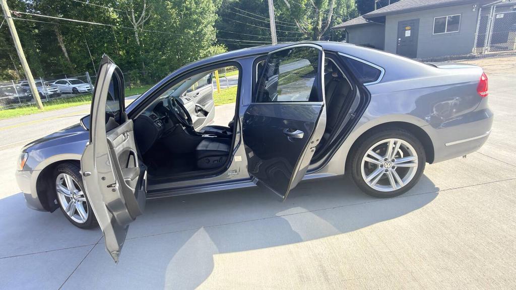 2015 Volkswagen Passat - $5,999