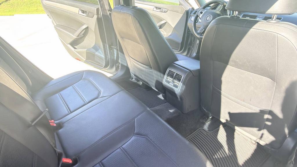 2015 Volkswagen Passat - $5,999