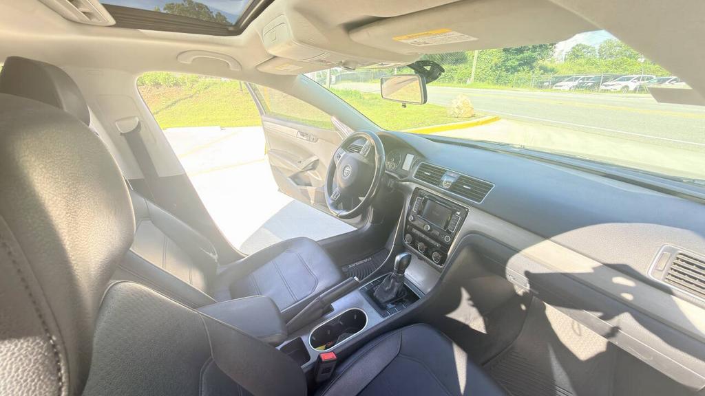 2015 Volkswagen Passat - $5,999