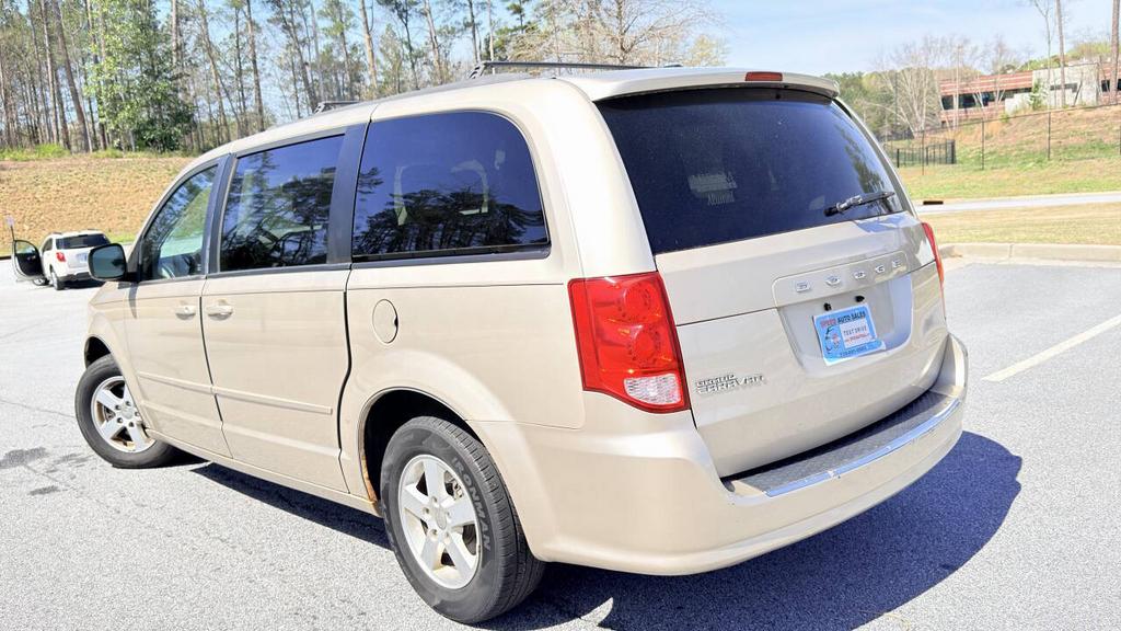 2012 Dodge Grand Caravan - $2,999