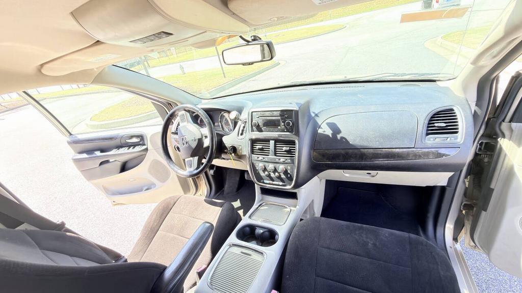 2012 Dodge Grand Caravan - $2,999