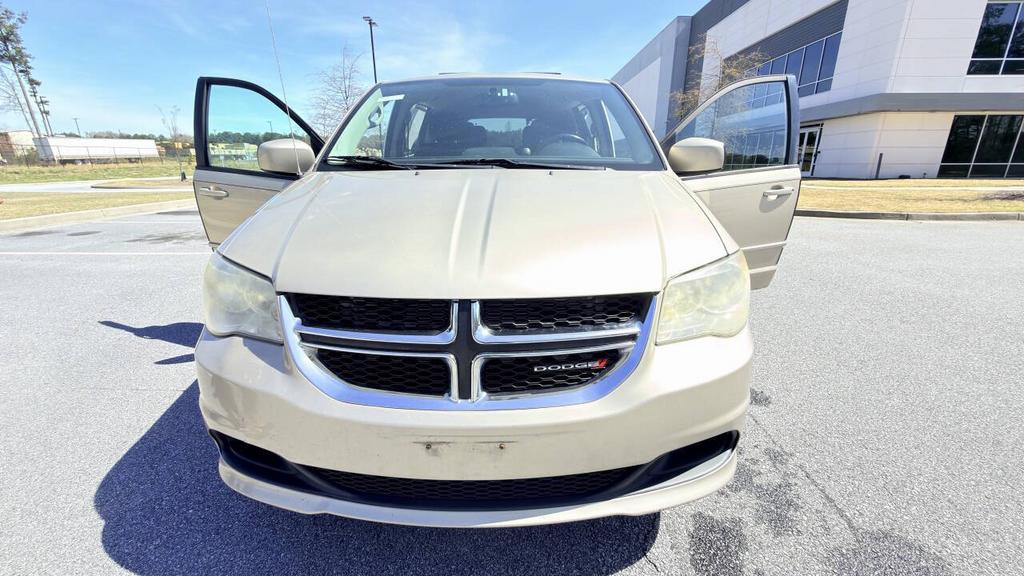 2012 Dodge Grand Caravan - $2,999