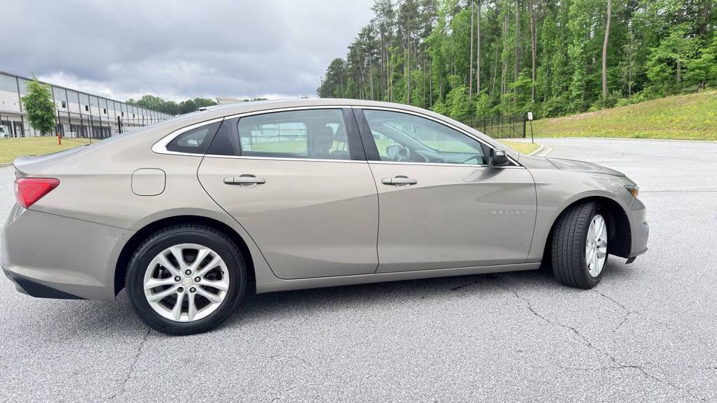 2017 Chevrolet Malibu - $6,500