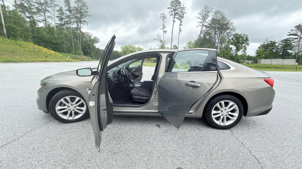 2017 Chevrolet Malibu - $6,500