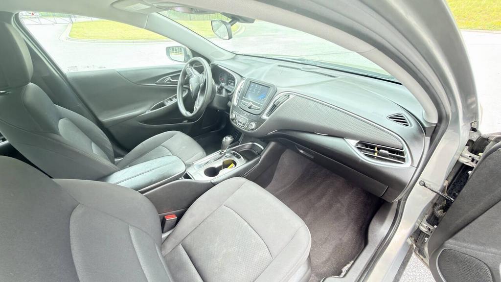 2017 Chevrolet Malibu - $6,500
