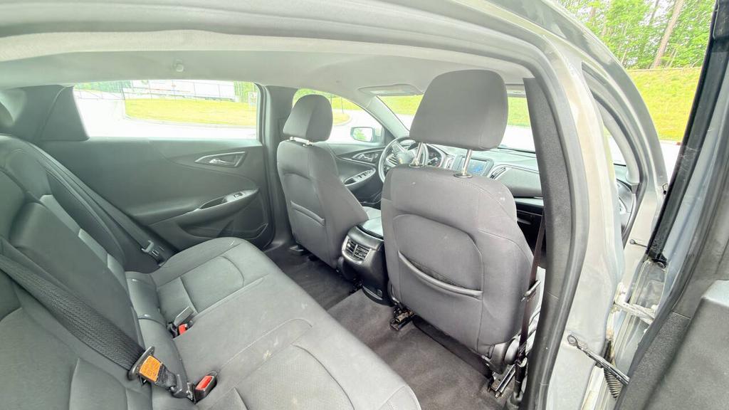 2017 Chevrolet Malibu - $6,500