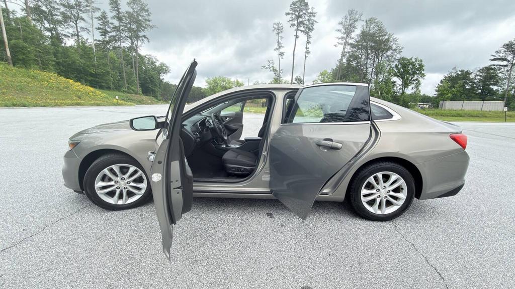 2017 Chevrolet Malibu - $6,500