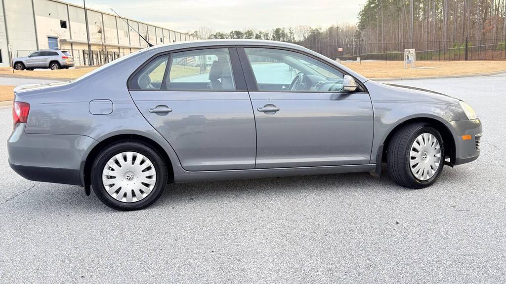 2009 Volkswagen Jetta - $4,500