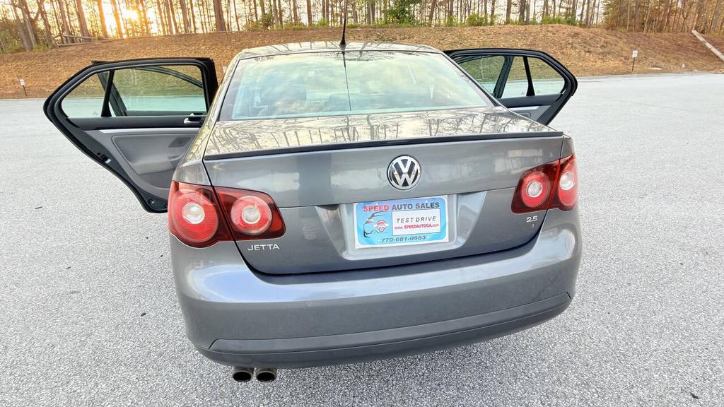 2009 Volkswagen Jetta - $4,500