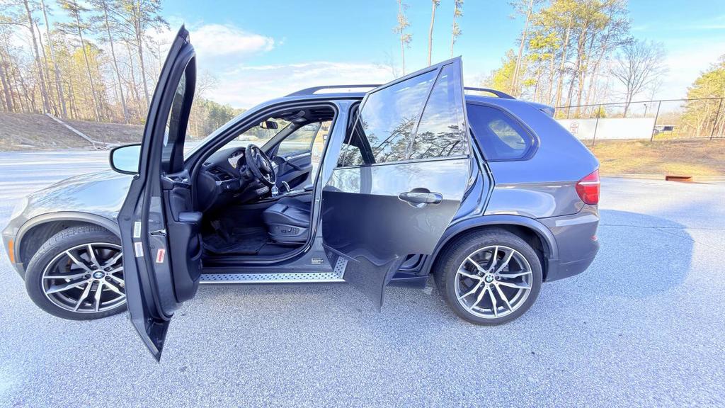 2013 BMW X5 - $8,500