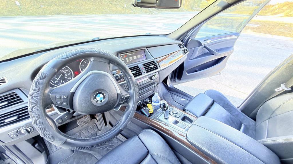 2013 BMW X5 - $8,500