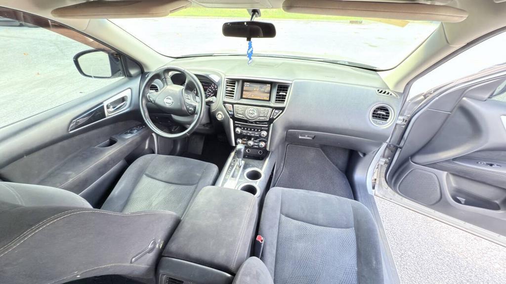 2013 Nissan Pathfinder - $6,999