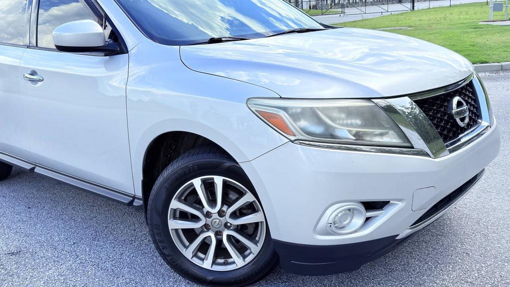2013 Nissan Pathfinder - $6,999