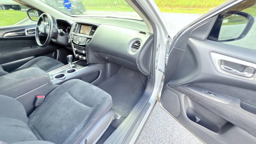 2013 Nissan Pathfinder - $6,999