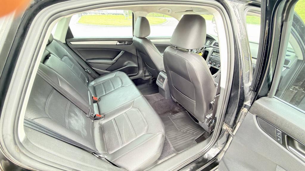 2014 Volkswagen Passat - $6,500