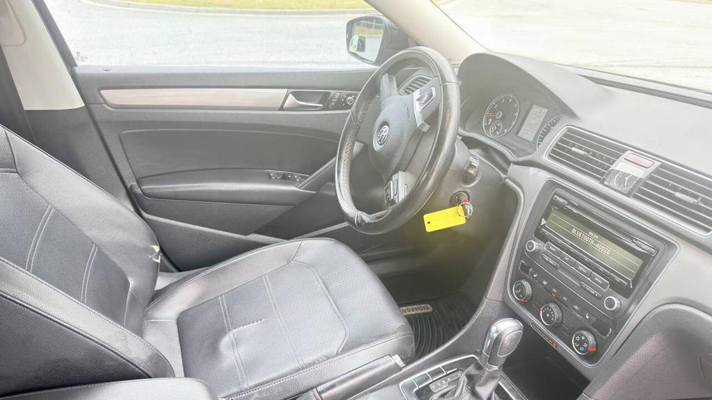 2014 Volkswagen Passat - $6,500