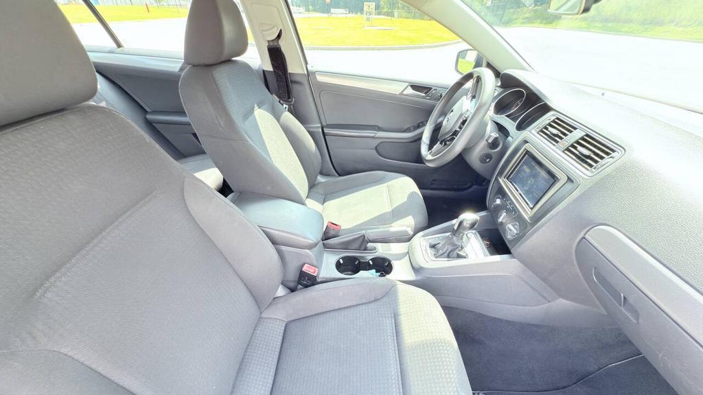 2015 Volkswagen Jetta - $7,500