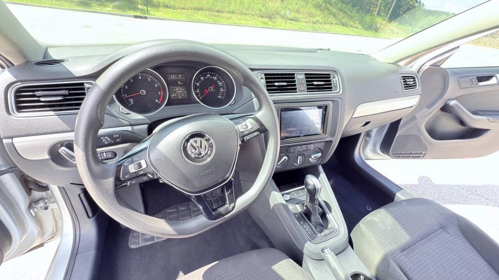 2015 Volkswagen Jetta - $7,500