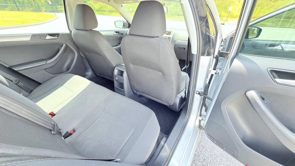2015 Volkswagen Jetta - $7,500