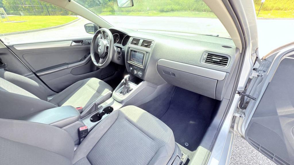 2015 Volkswagen Jetta - $7,500