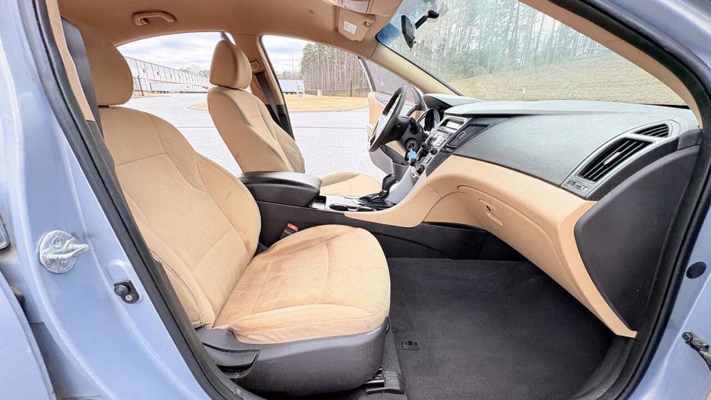2011 Hyundai Sonata - $5,500