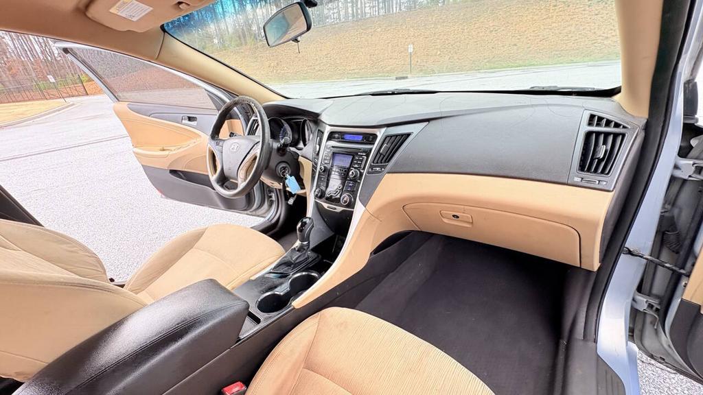 2011 Hyundai Sonata - $5,500