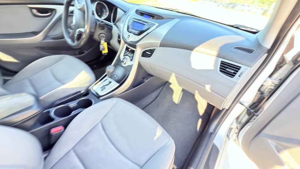 2011 Hyundai Elantra - $6,500