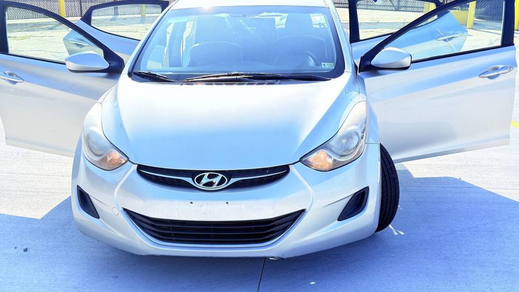 2011 Hyundai Elantra - $6,500