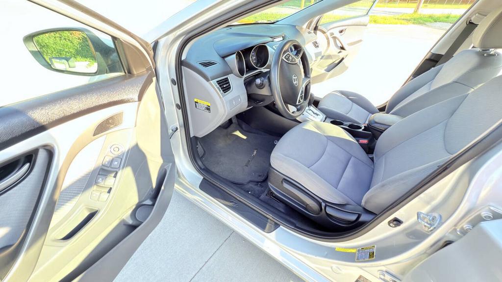 2011 Hyundai Elantra - $6,500