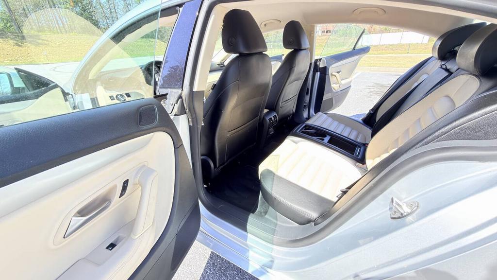 2010 Volkswagen CC - $5,950