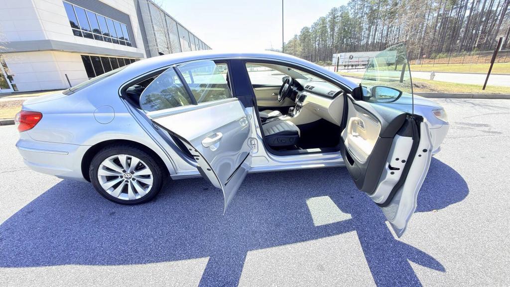 2010 Volkswagen CC - $5,950